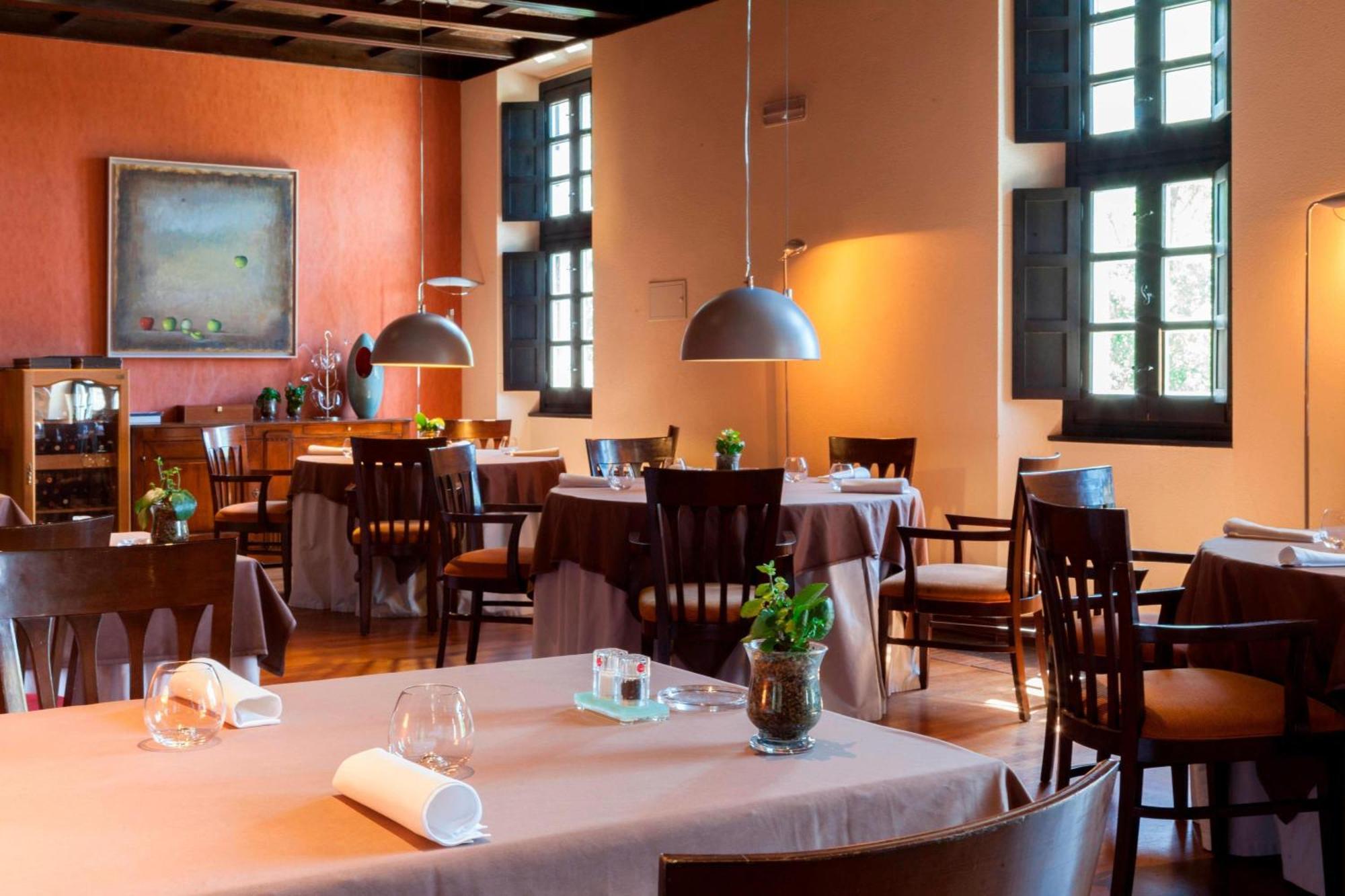 万豪酒店（Hotel Ac Palacio De Santa Ana By Marriott）