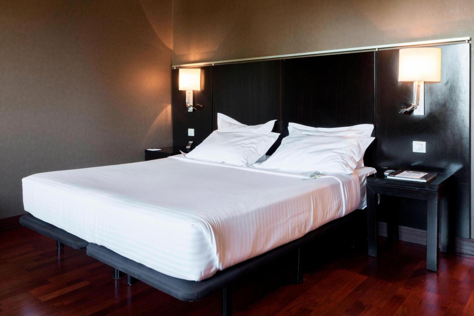 Ac Palacio De Santa Ana By Marriott Hotel 5酒店*
